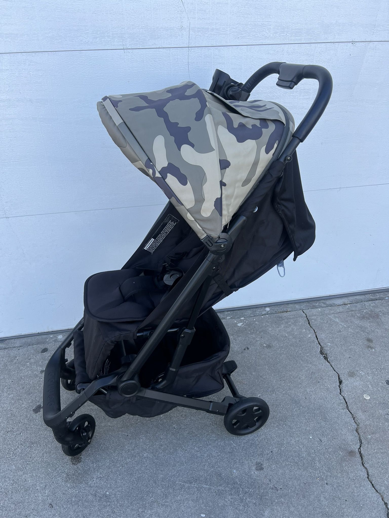COLUGO ULTRA COMPACT STROLLER