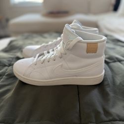 Solid White Women’s Nike