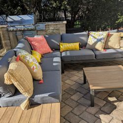 Out Door Couch And Table 200  