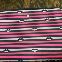 Kate spade laptop sleeve case lips