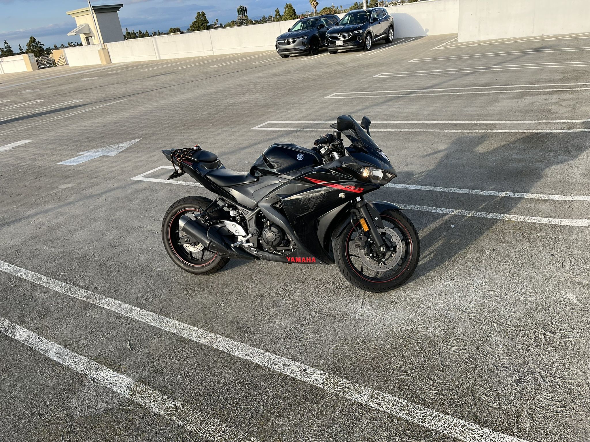 2015 Yamaha R3