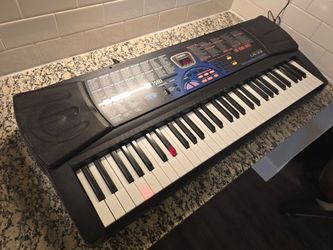 Casio LK-33 Lighted Keyboard – Great Condition