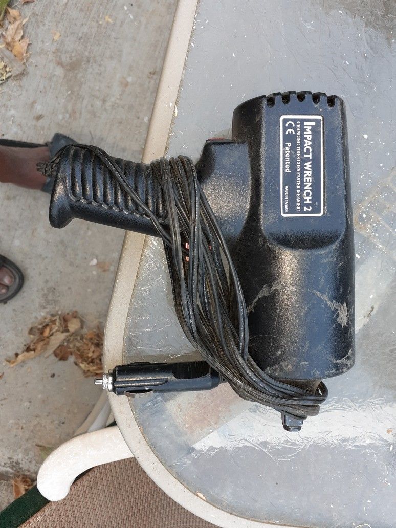 12 Volt Impact Wrench