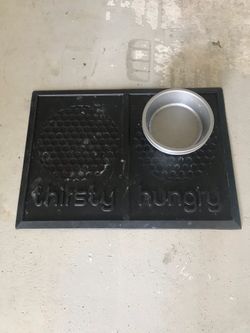 Pet feeder pad and bowls