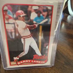 Barry Larkin Error Nineteen Eighty Nine Topps Darker Grey Banner Baseball Card 
