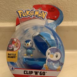 POKEMON PIPLUP + DIVE BALL CLIP ‘N’ GO TOY