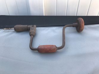 ANTIQUE HAND DRILL