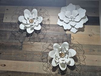 Metal wall flowers
