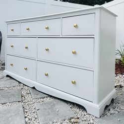 Solid Wood Dresser With 7 Drawers