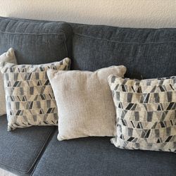 MOVING SALE‼️ LOVESEAT SOFA PILLOWS/FURNITURE