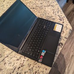 Asus vivobook 15 OLED Laptop