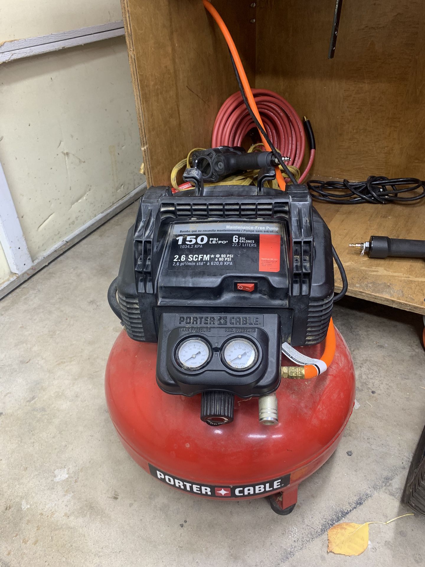 Red Porter Cable 150 PSI