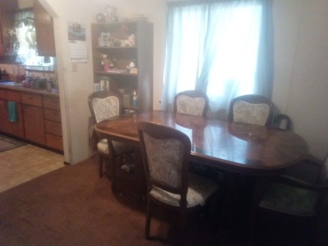 5 piece Vintage Dining Table Set