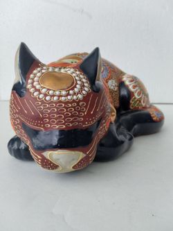 Japanese Kutani style porcelain cat