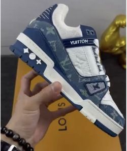 Tennis Shoes