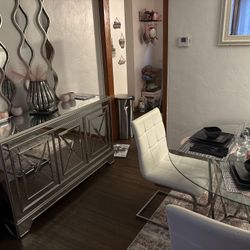 glass mirrored shelf 