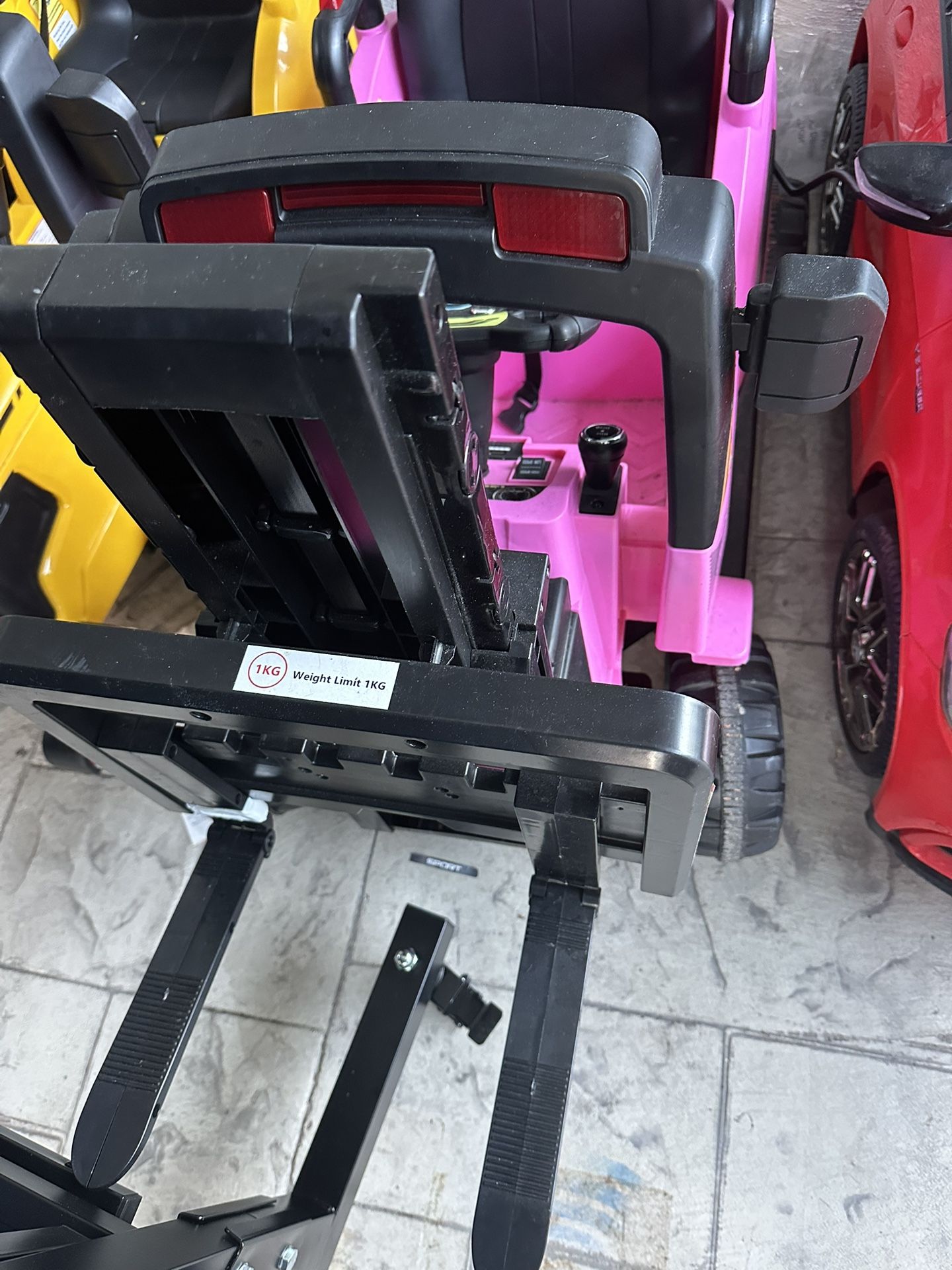 Electric Ride On Street Sweeper And Forklift 