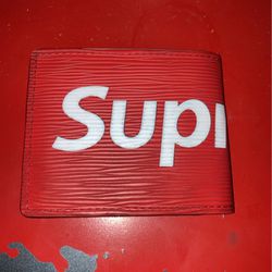 Supreme Lv Wallet for Sale in Mesa, AZ - OfferUp