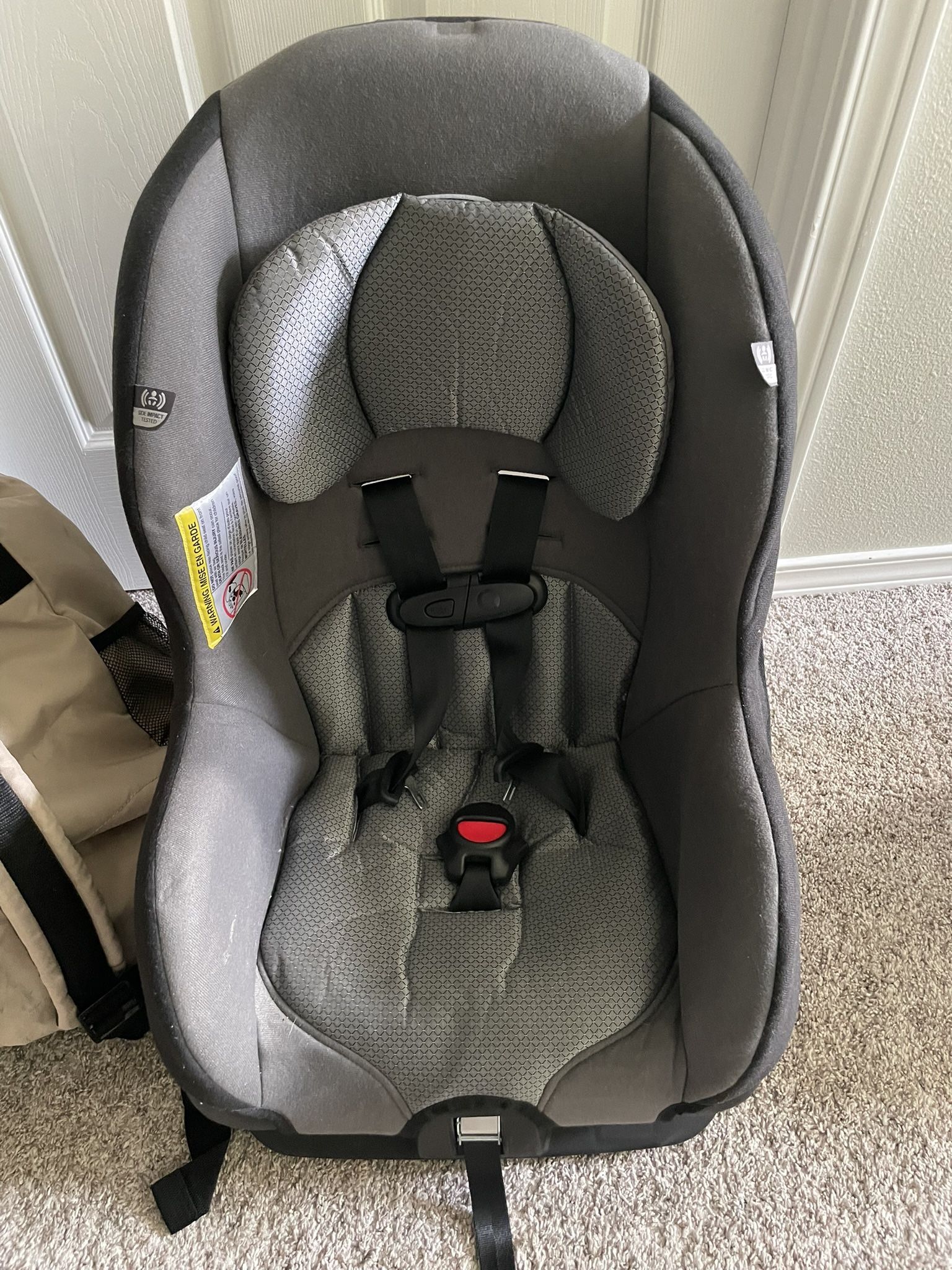 Evenflo Travel car Seat With Travel Bag