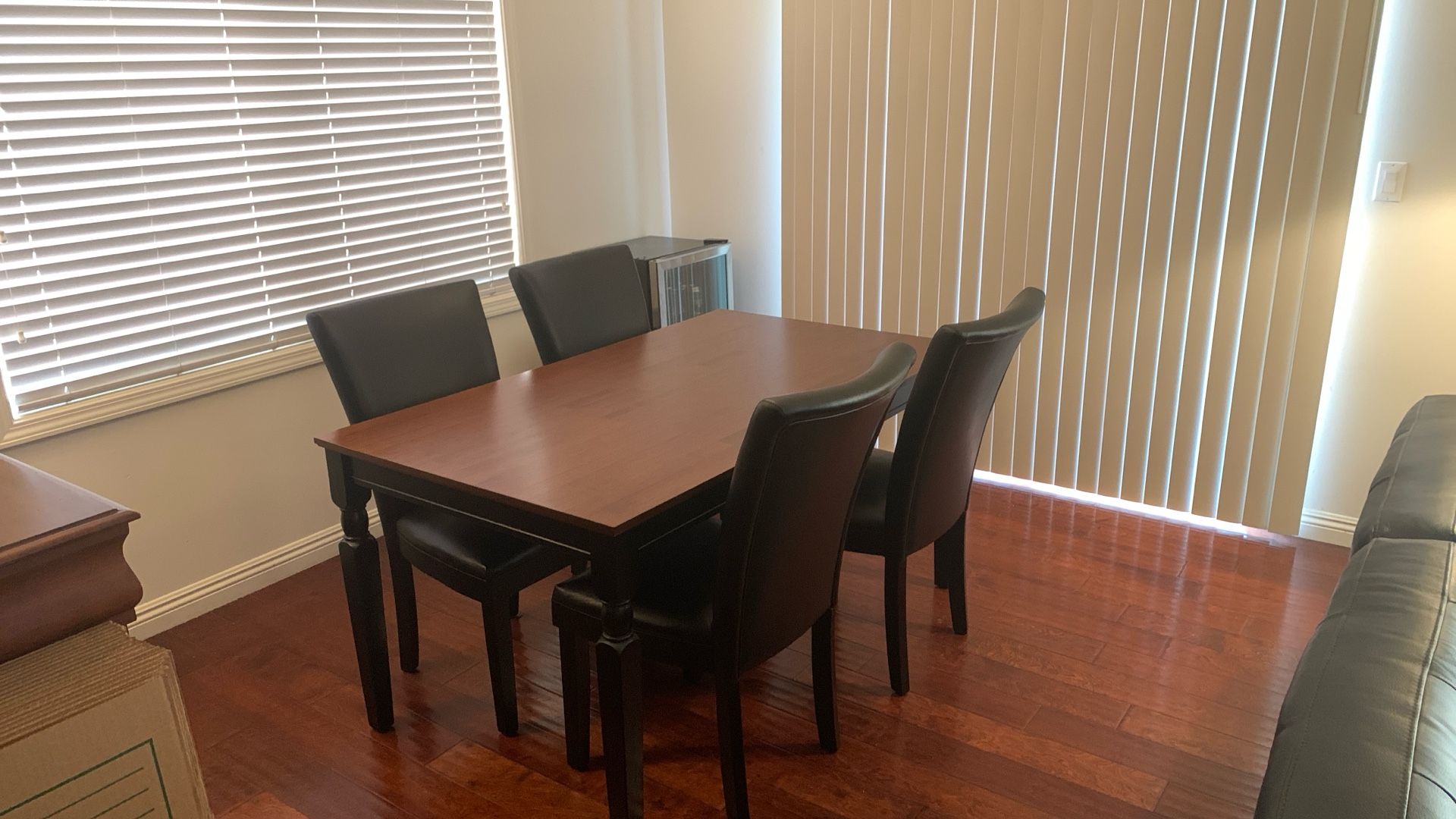 Dining Table & 4 Chairs