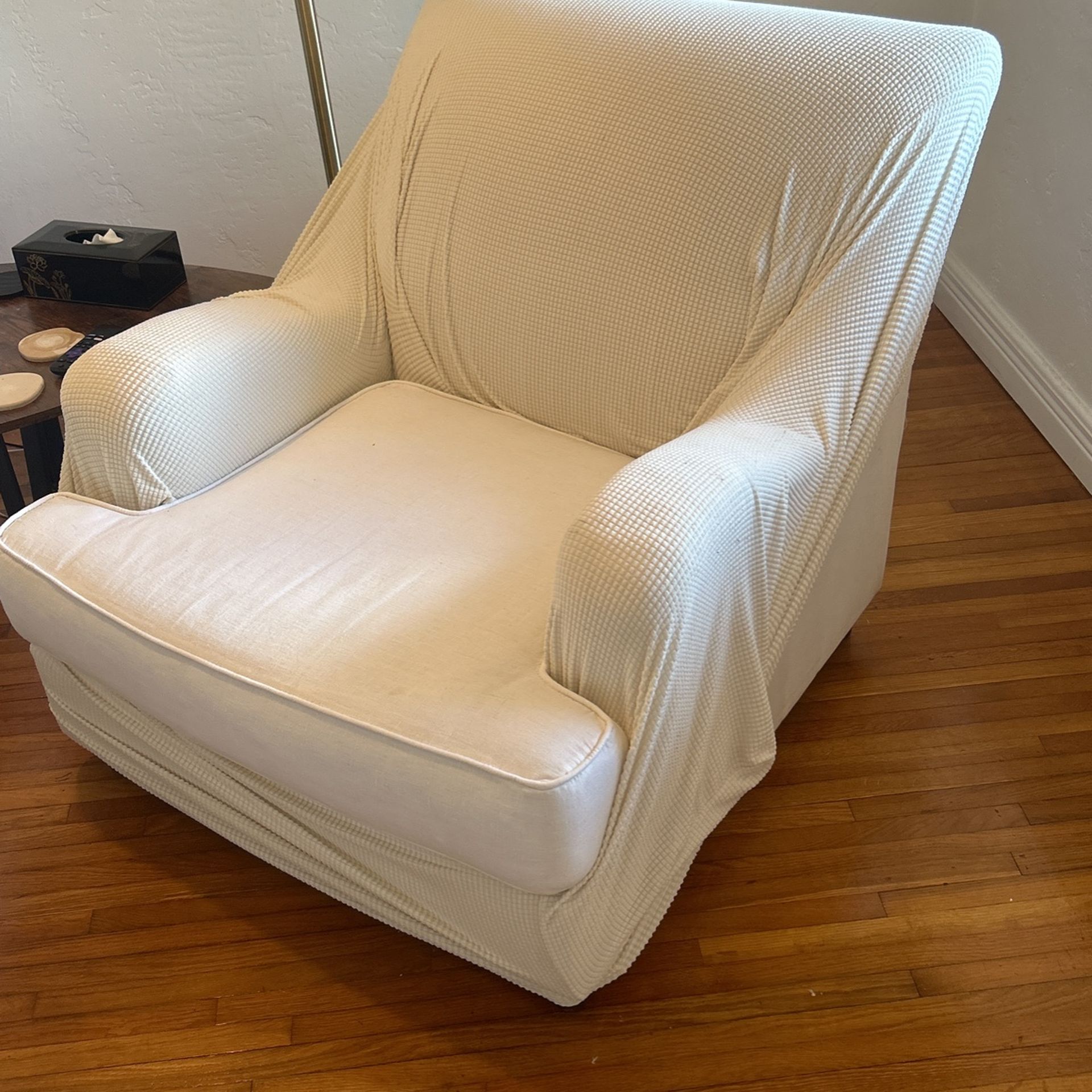Arm Chair White With Re-washable Covers