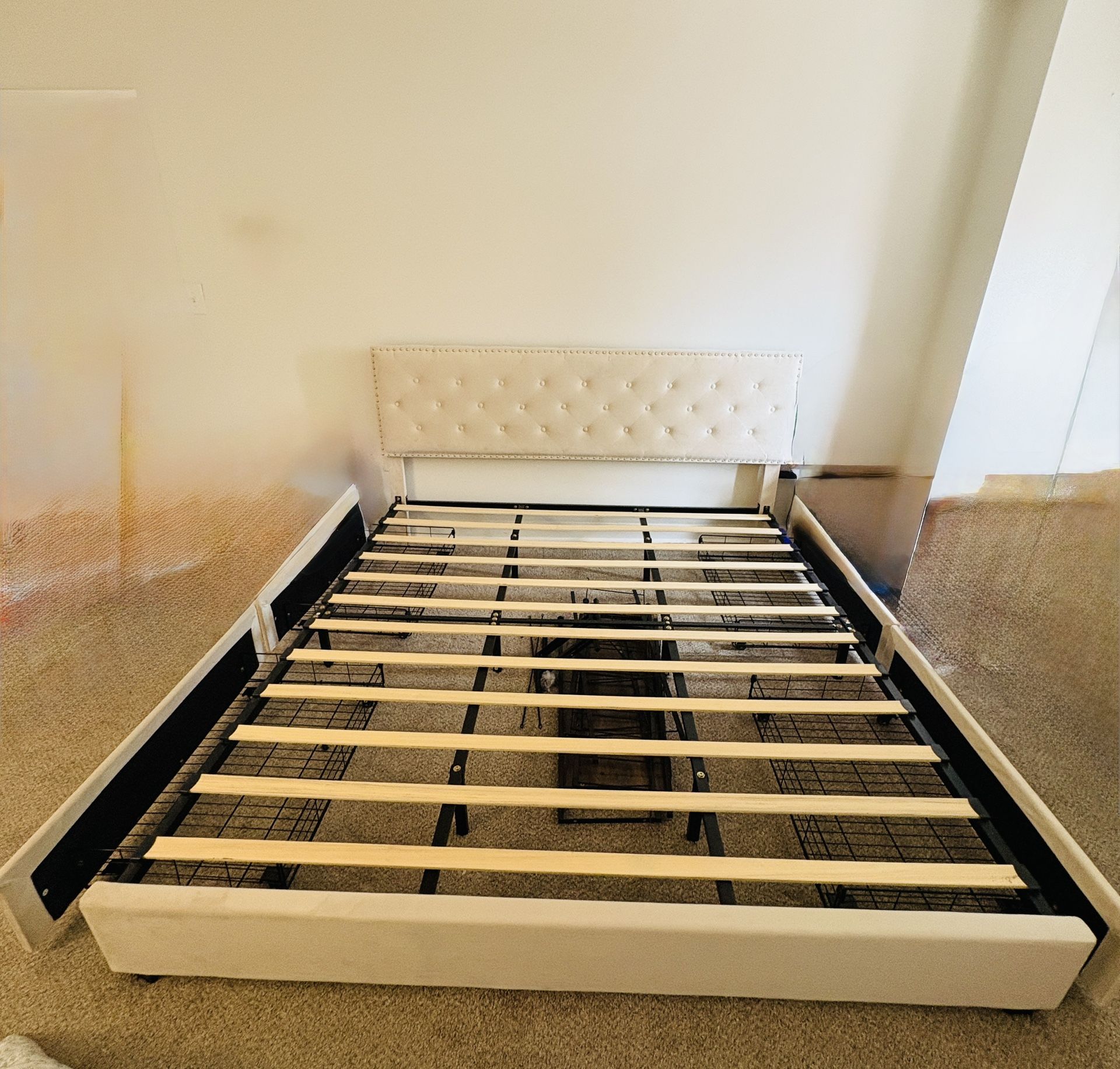 Velvet Upholstered Storage Bed with 4 Drawer WoodBeds Frame