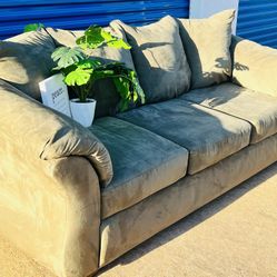 Beautiful Green Couch 