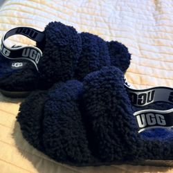 LIKE NEW UGG Slides