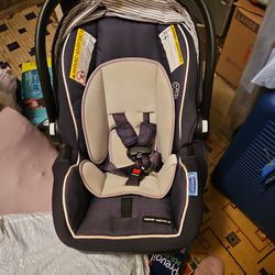 Graco Car Seat With Base 