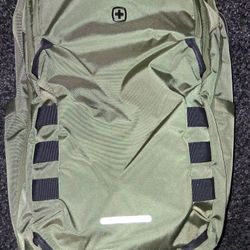 Brand New SWISS BACKPACK for ANY TRAVELING AND CAMPING. AND ITS NEVER BEEN USED. ASKING FOR LESS THAN I PAID. I Want $50