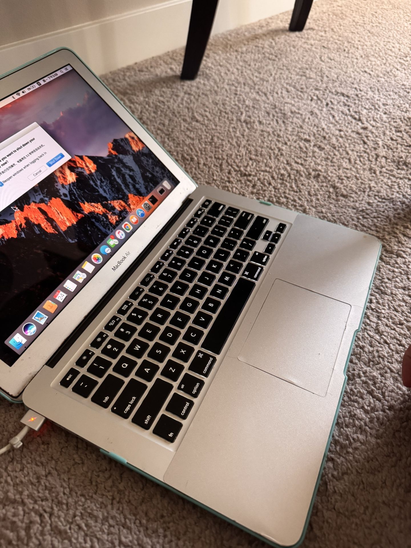 Macbook Air 13 Inch 2012 （like new）