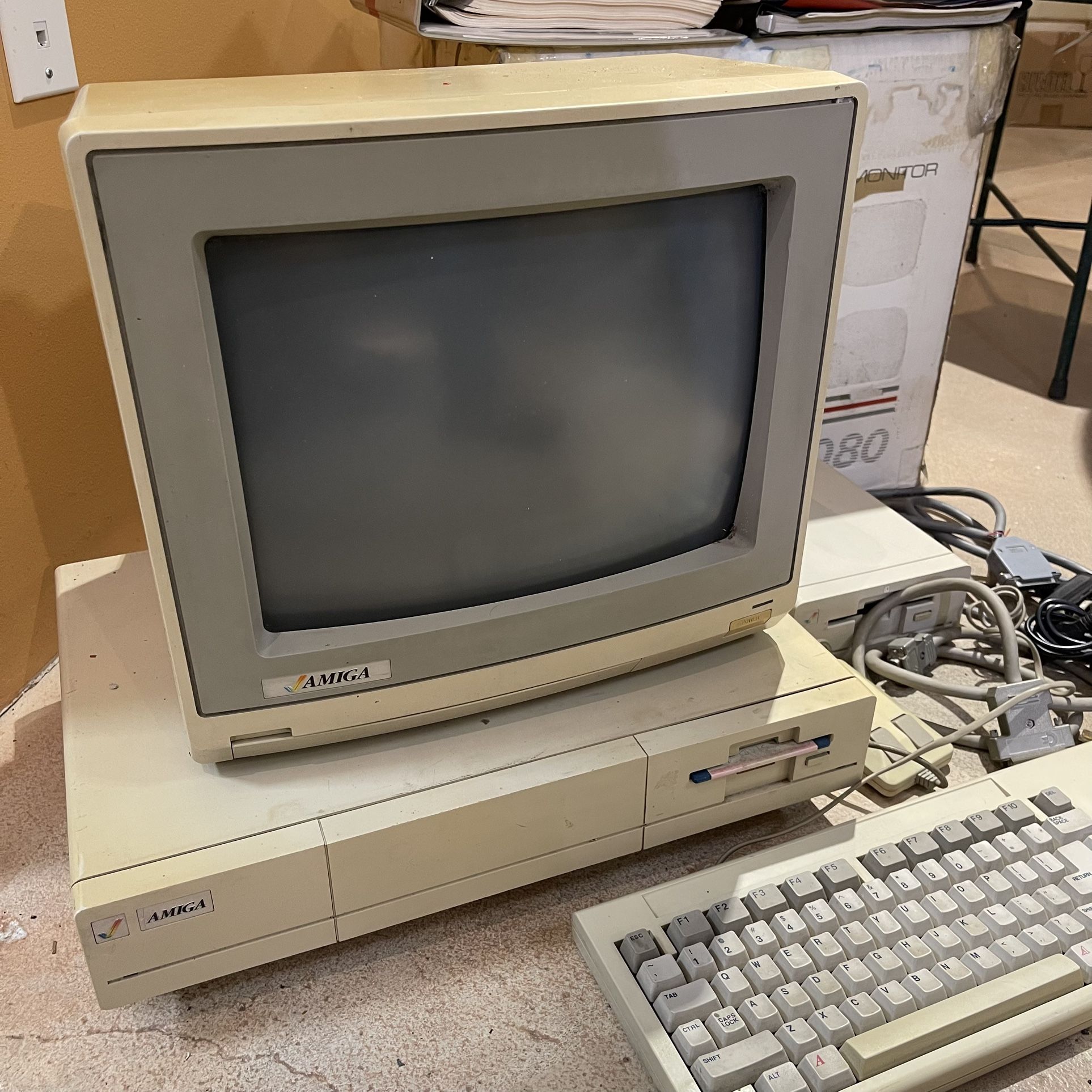 Amiga 1000 computer In Original Box