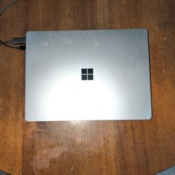 Microsoft Surface Laptop Go