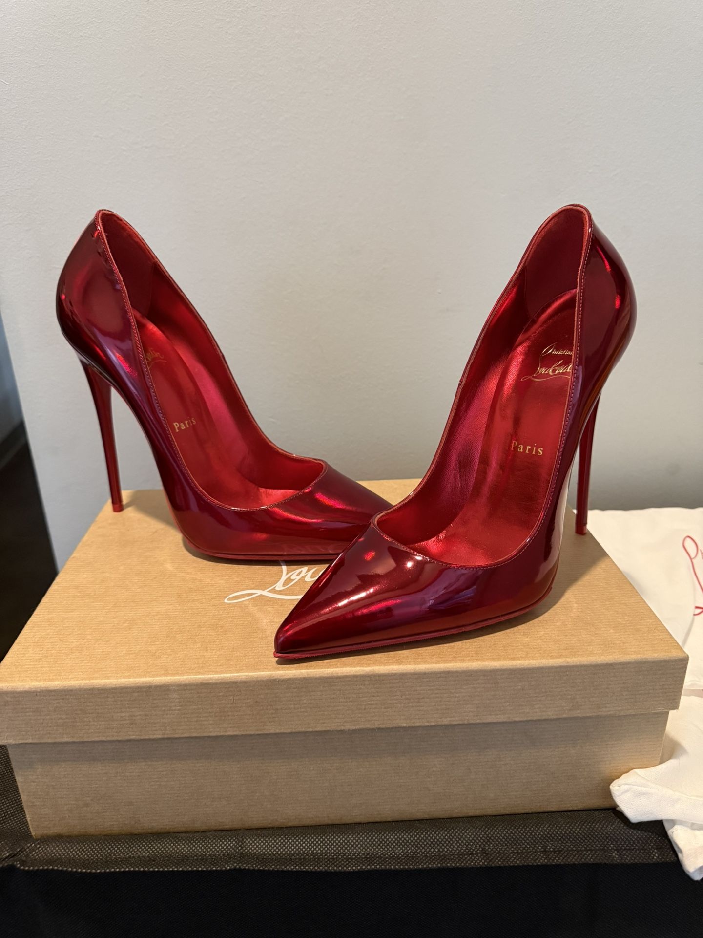 Christian Louboutin So Kate 120
