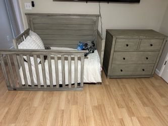 Crib an dresser