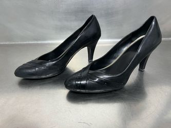 East 5th Black Pumps - Size 7 - GUC