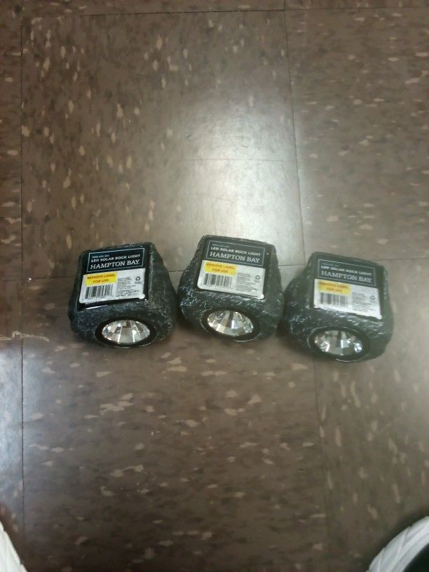 3-pack Solar Rock Landscape Lights