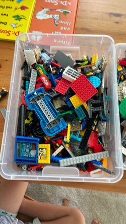 Loose Lego pieces