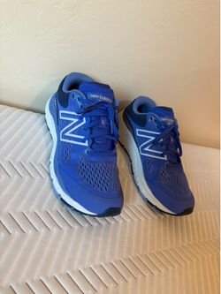 Brand New Fresh Foam New Balance 840 max cushion running/all day walking shoe