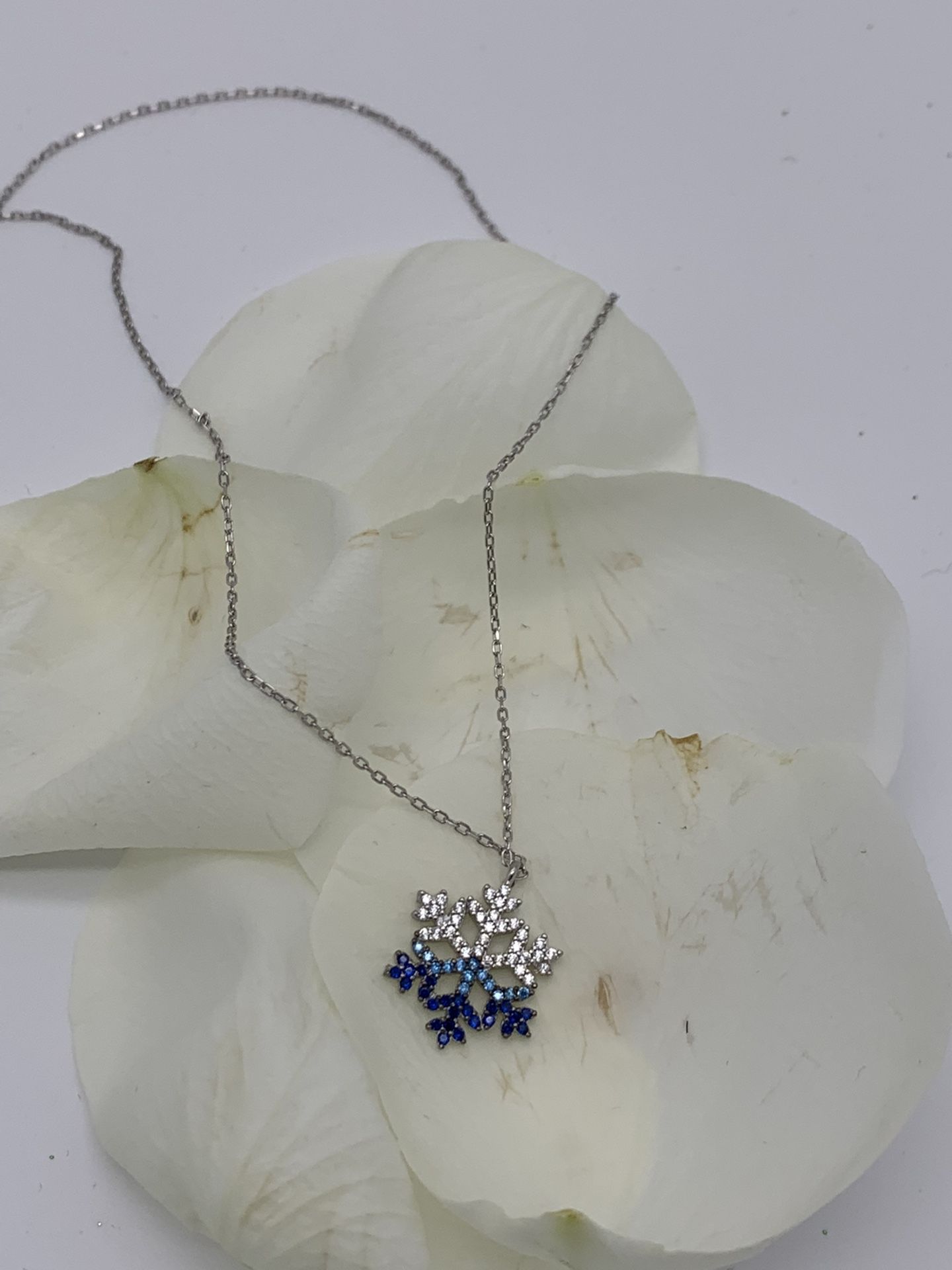 925 Silver Zircon Stone Snowflake Necklace