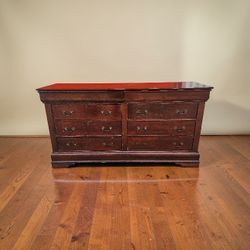 8 Drawer Drawer Dresser