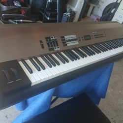 Kawai MP9000. Excellent Working Condition. Clean 