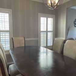 Dining Room Table 