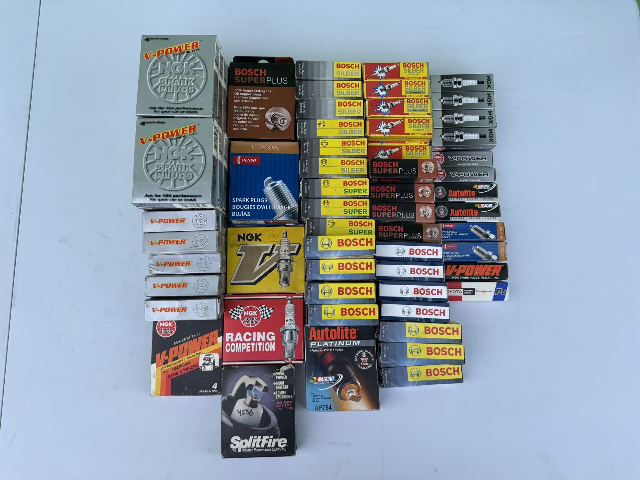 🔧 Premium Spark Plugs – $2 Each | Minimum 20 Random Pieces | 160 Available