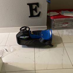 Good drifting go kart only used it two or three times