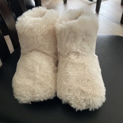 Girls Boot Slippers Size 11-12 