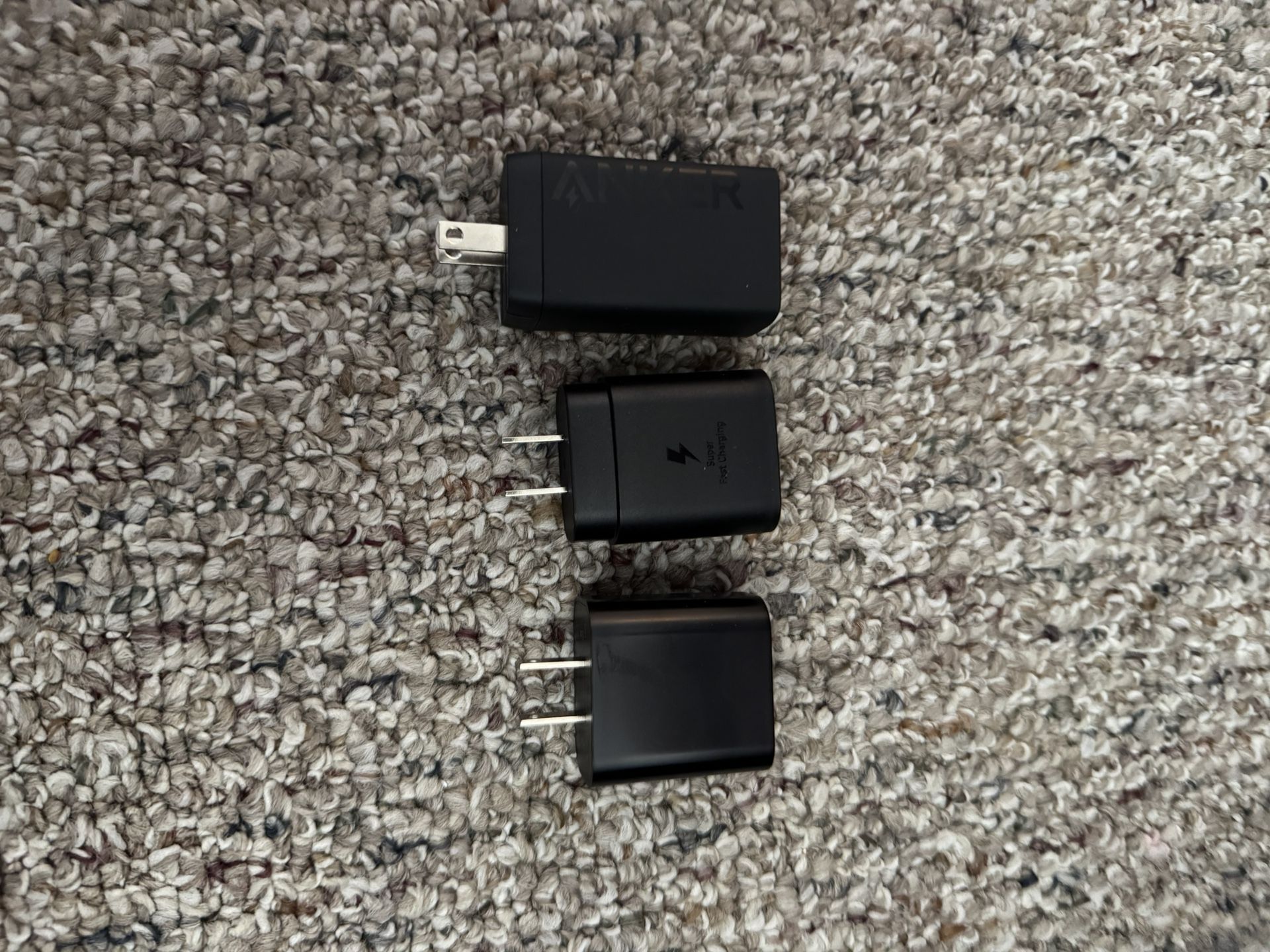 3 USBC Plugs