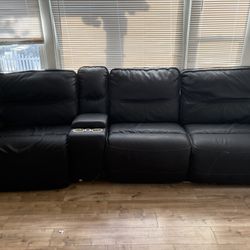 Sectional recliner sofa 