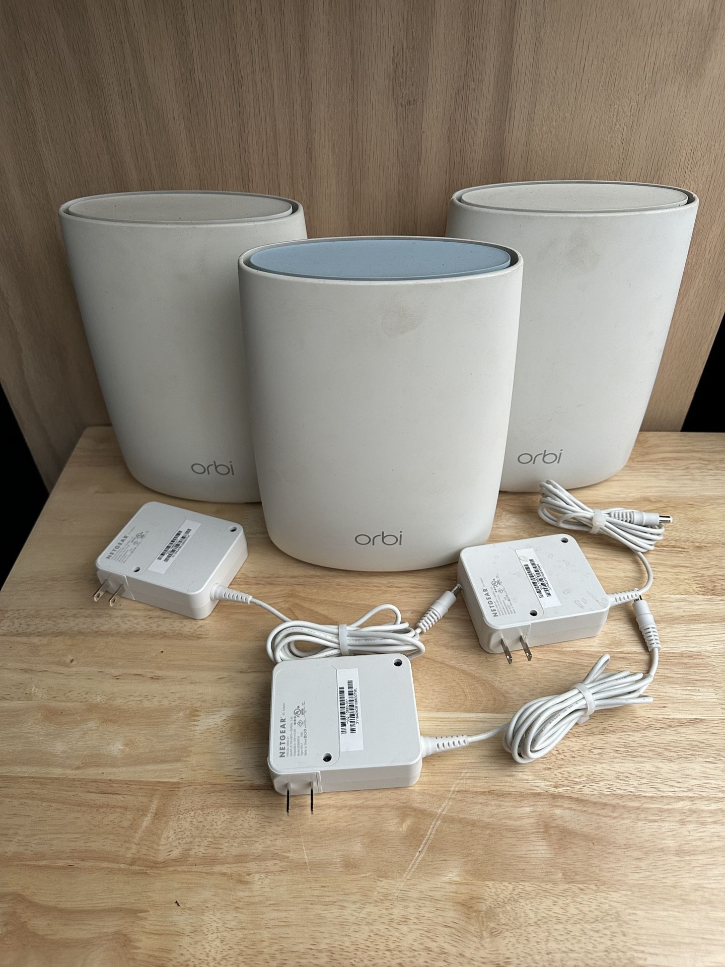 Netgear Orbi Router RBR50 & 2 RB550 Satellites Mesh System