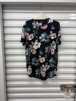 Hollister Men's Black Crew Neck Floral Knit Short Sleeve Curved Hem Tee M